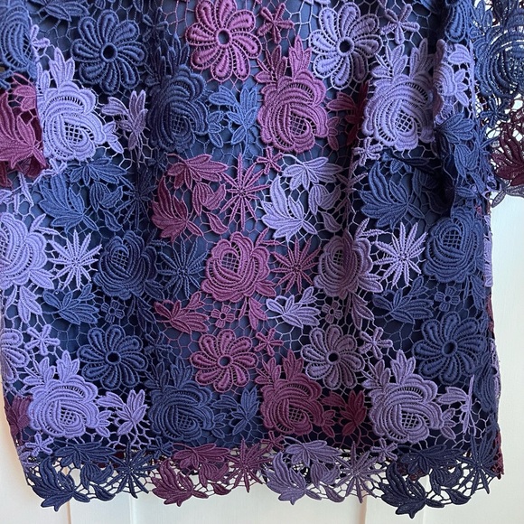 Lord & Taylor 424 Fifth Chemical Lace Embroidered Floral Top - Picture 9 of 10